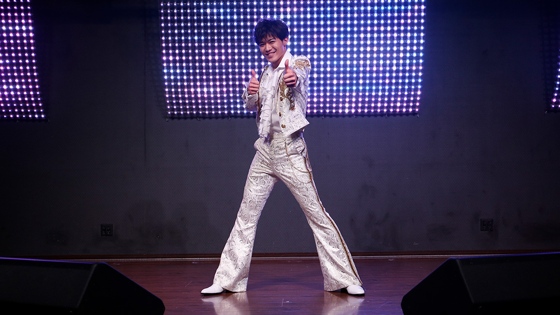 演歌男子。LIVEシリーズ「新浜レオンの新御三家ヒットソング」
